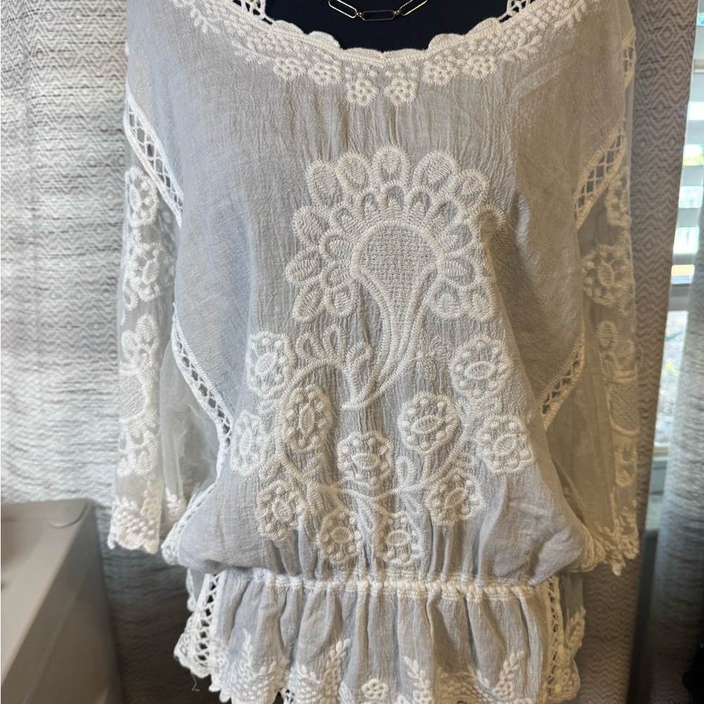 NWOT Amber Shea Elegant White Lace Women's Top Perfection!! great
